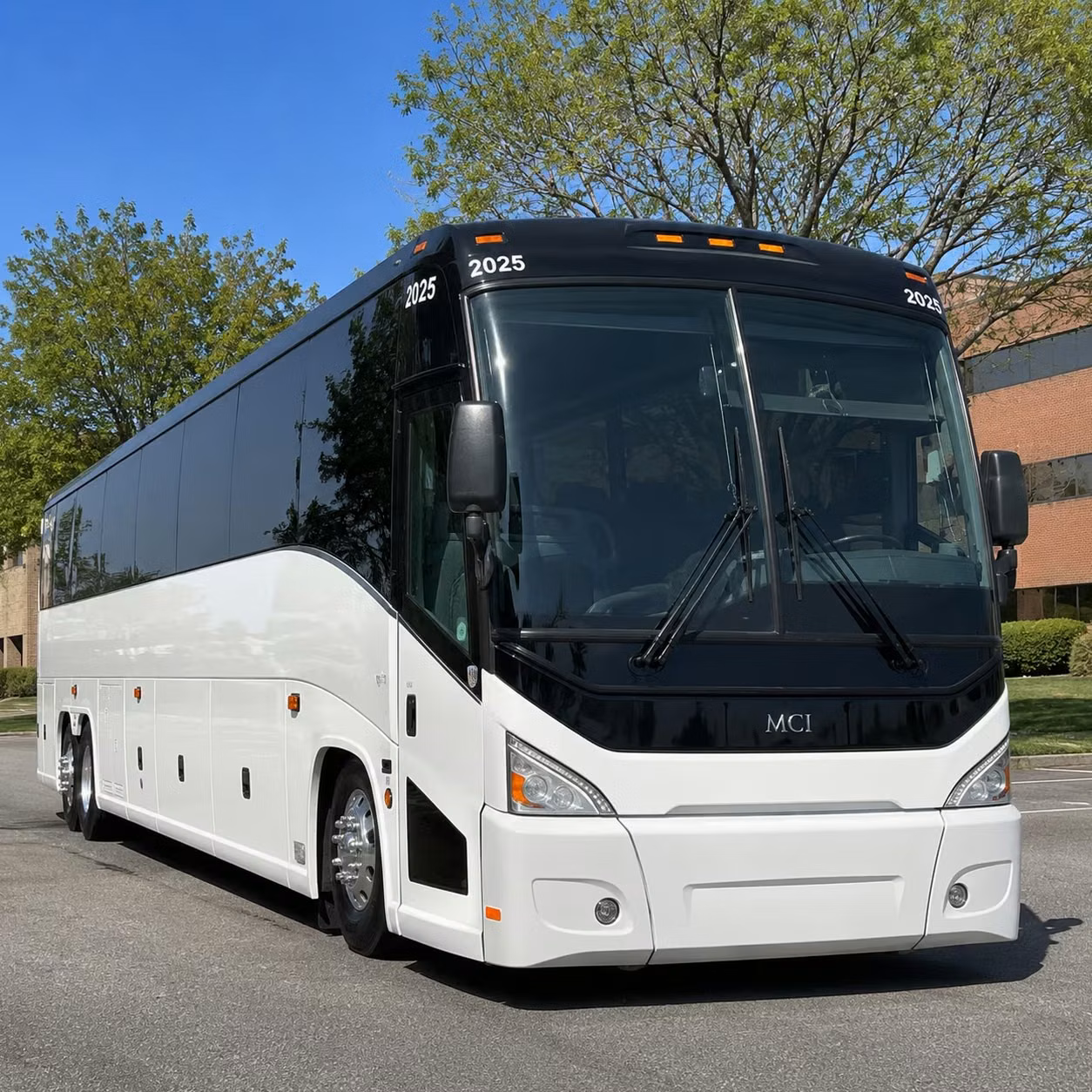 concert bus rentals to chase center oracle park and san francisco venues