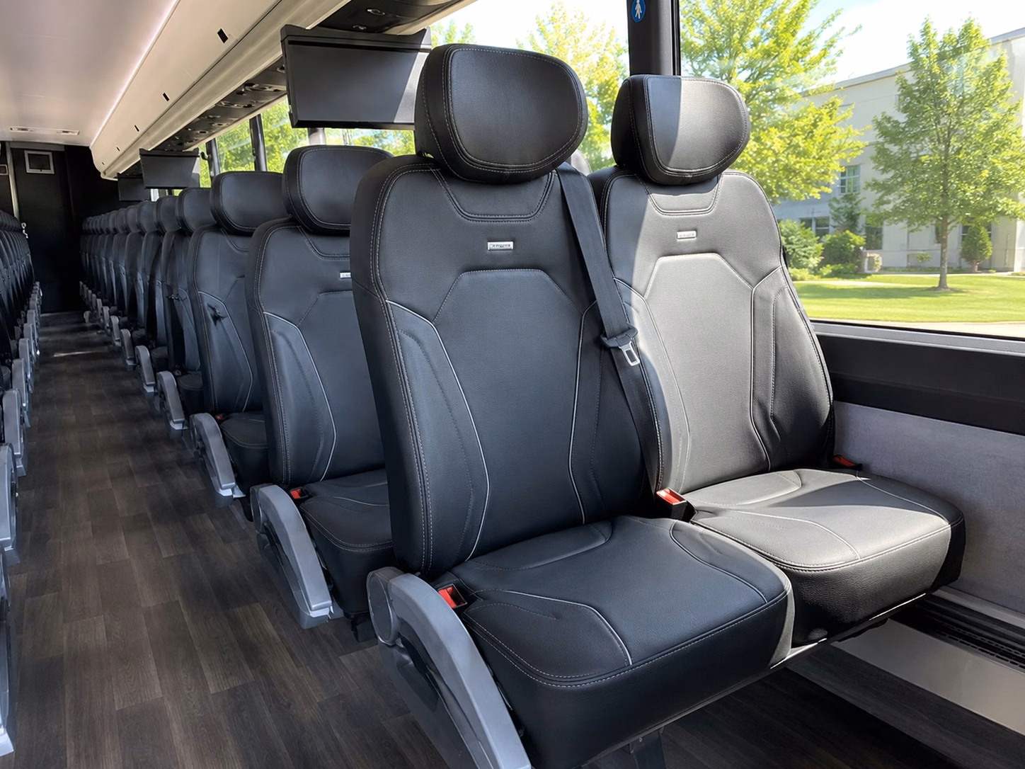 shuttle buses for san rafael vineyard and outdoor wedding venues