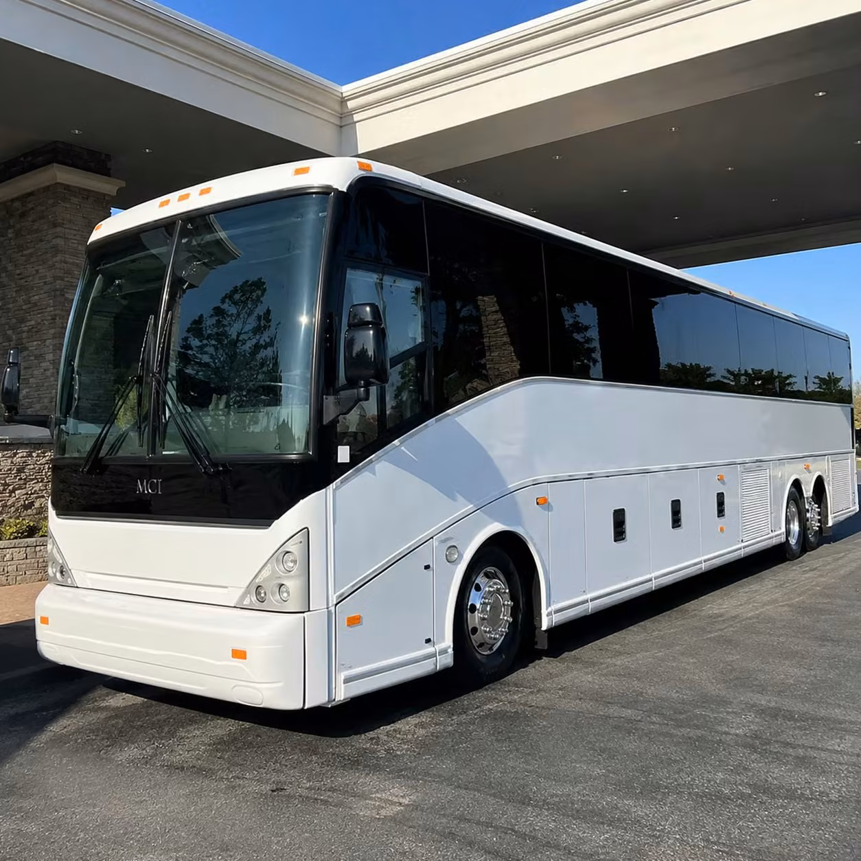 you can find and book airport transportation in san rafael and any nearby city