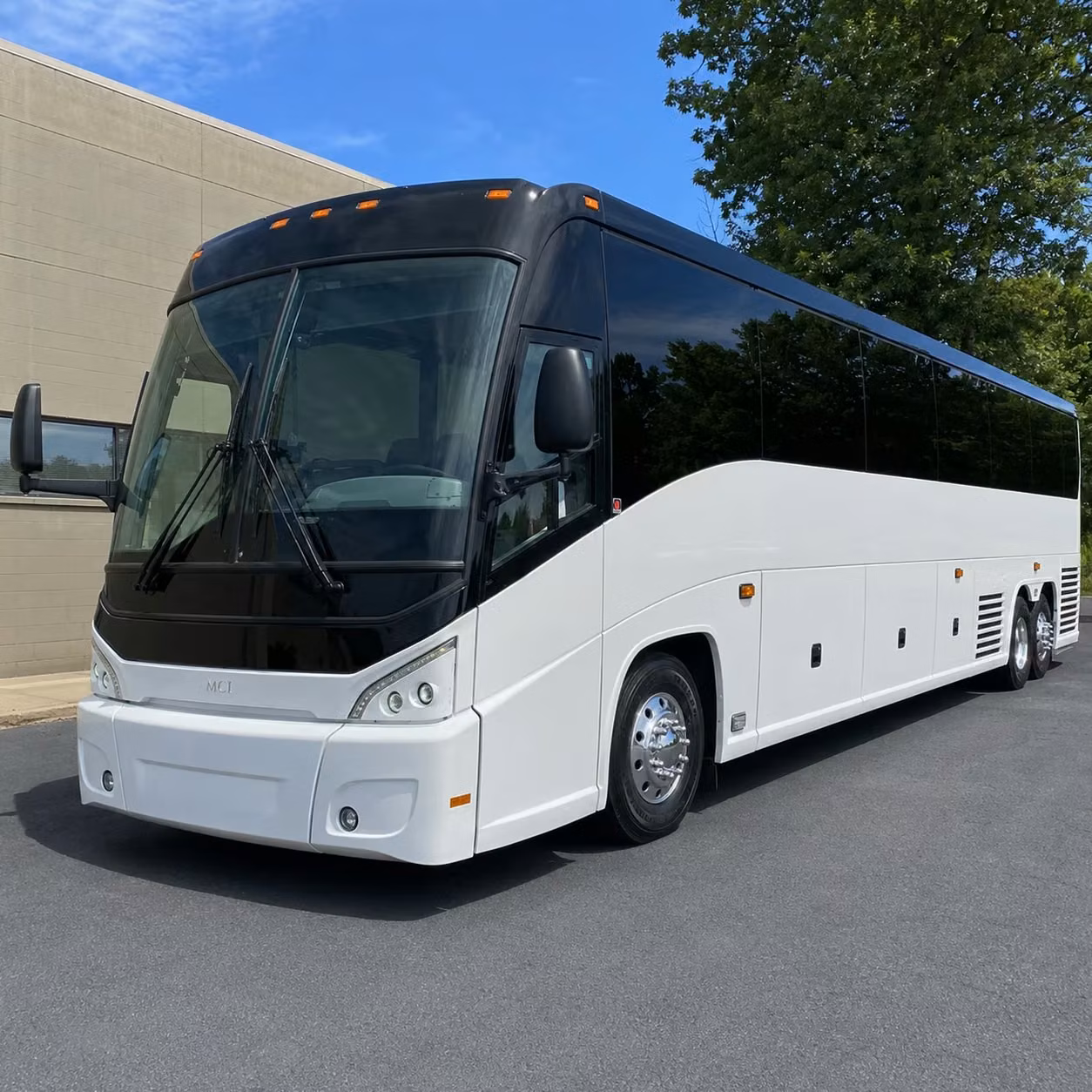 you can find and book long distance transportation in san rafael and any nearby city